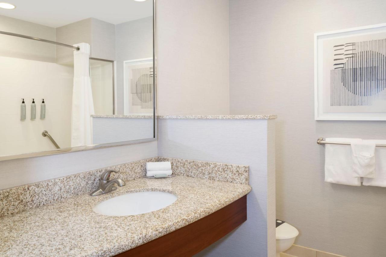 Courtyard By Marriott Columbus New Albany Hotel Екстериор снимка